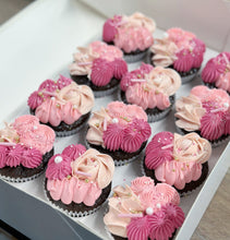Load image into Gallery viewer, Vintage Themed Cupcakes