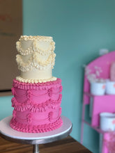 Load image into Gallery viewer, Lambeth Cake