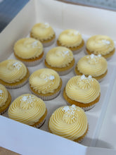 Load image into Gallery viewer, Gender Reveal Cupcakes