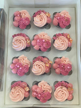 Load image into Gallery viewer, Vintage Themed Cupcakes