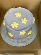 Load image into Gallery viewer, Daisy Cabinet Cake