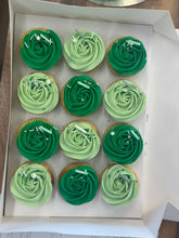 Load image into Gallery viewer, Rose Cupcakes