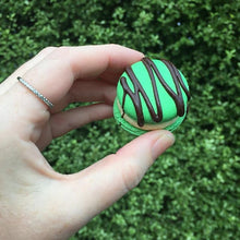 Load image into Gallery viewer, Regular Macaron 12 pack - Flavoured