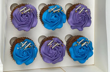Load image into Gallery viewer, Rose Cupcakes