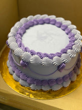 Load image into Gallery viewer, Lambeth Cabinet Cake