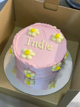 Load image into Gallery viewer, Daisy Cabinet Cake