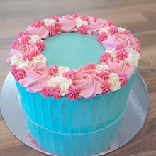 Load image into Gallery viewer, Rose Wreath Cake