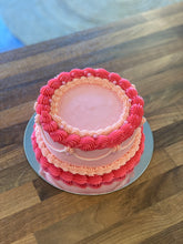Load image into Gallery viewer, Lambeth Cabinet Cake