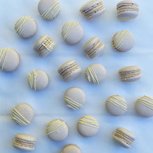 Load image into Gallery viewer, Gingerbread Macarons