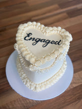 Load image into Gallery viewer, Heart Shaped Lambeth Cake

