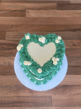 Load image into Gallery viewer, Heart Shaped Lambeth Cake
