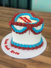 Load image into Gallery viewer, Heart Shaped Lambeth Cake
