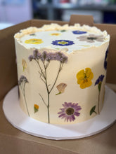 Load image into Gallery viewer, Pressed Floral Cake
