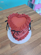 Load image into Gallery viewer, Heart Shaped Lambeth Cake
