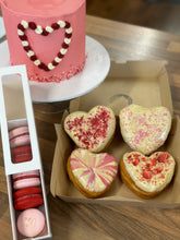 Load image into Gallery viewer, XO Macaron Box
