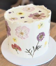 Load image into Gallery viewer, Pressed Flower Cake
