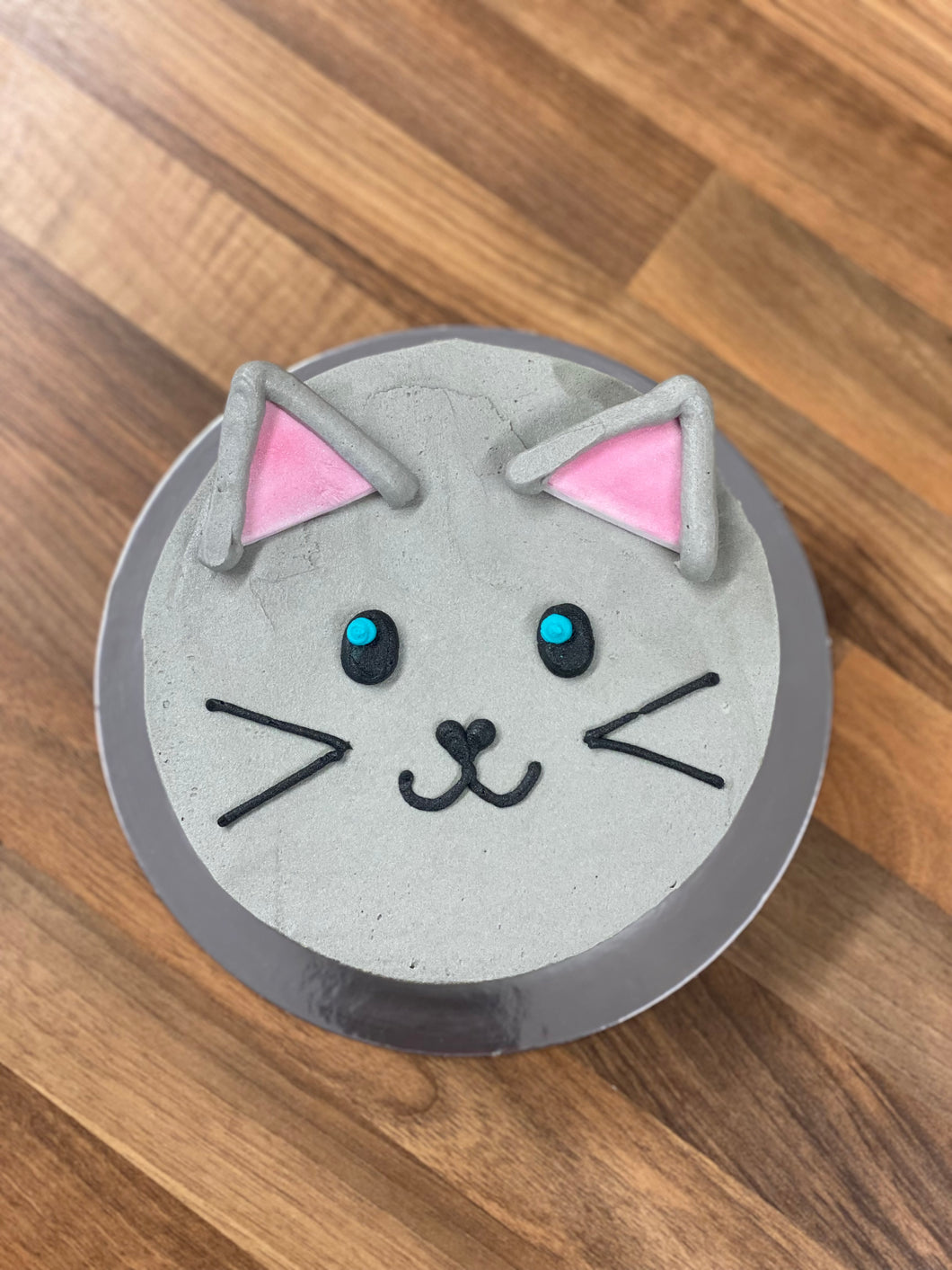 Kitty Cat Cabinet Cake