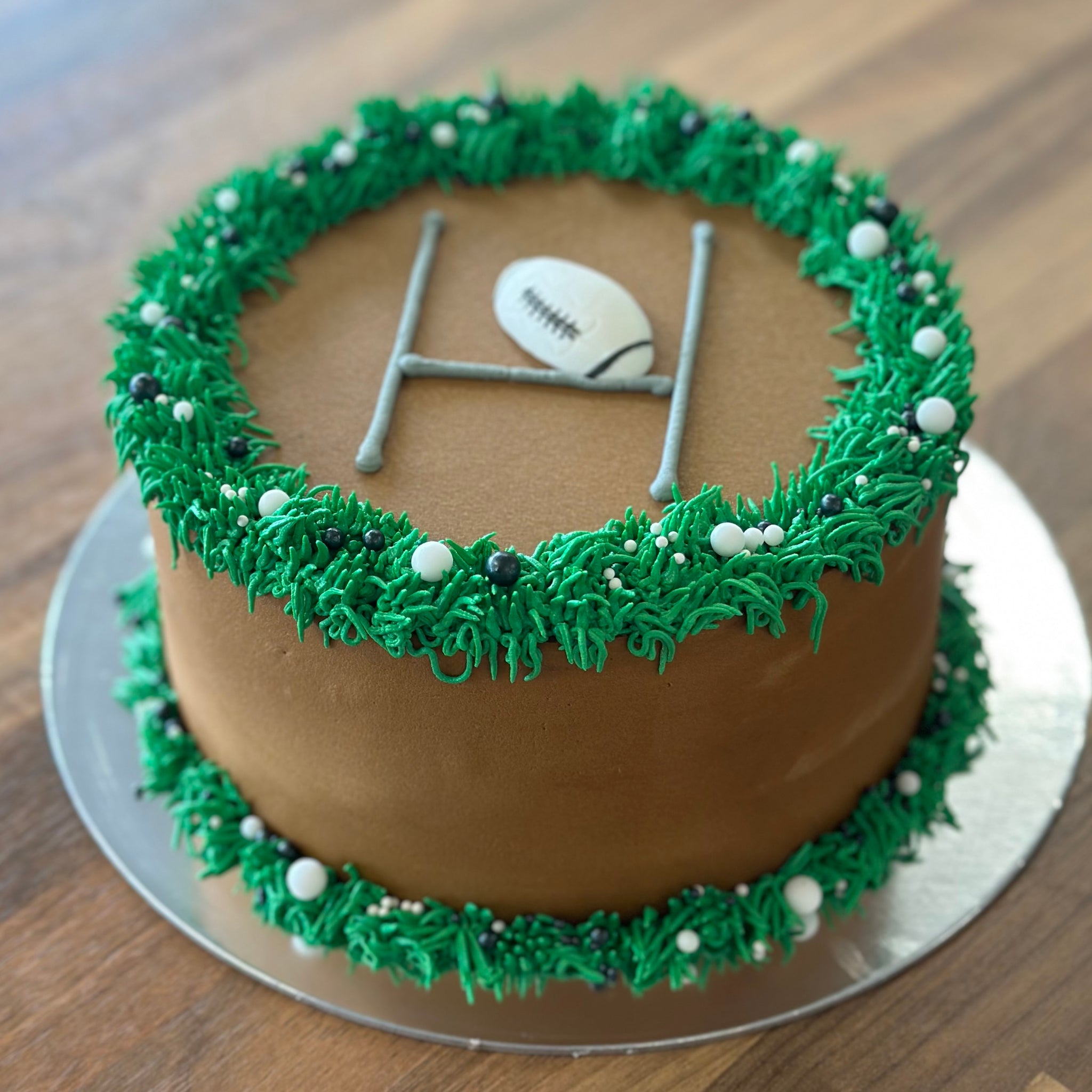 Simple Rugby Cake Rugby Cabinet Cake – This Little Cakery