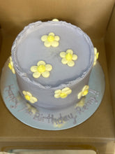 Load image into Gallery viewer, Daisy Cabinet Cake
