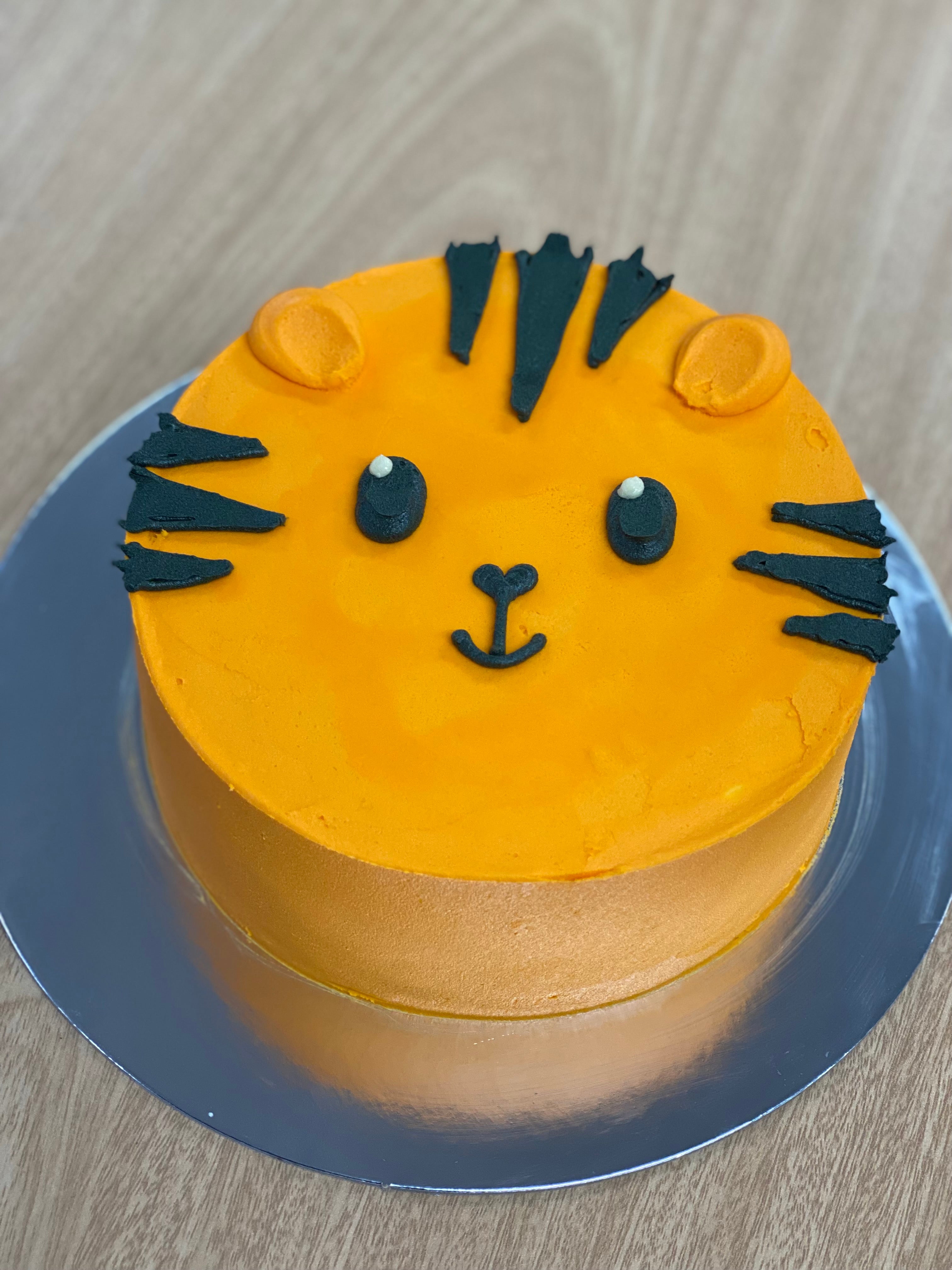Sweet Tiger Design Cake- Chocolate 1 Kg – Simla Sweets